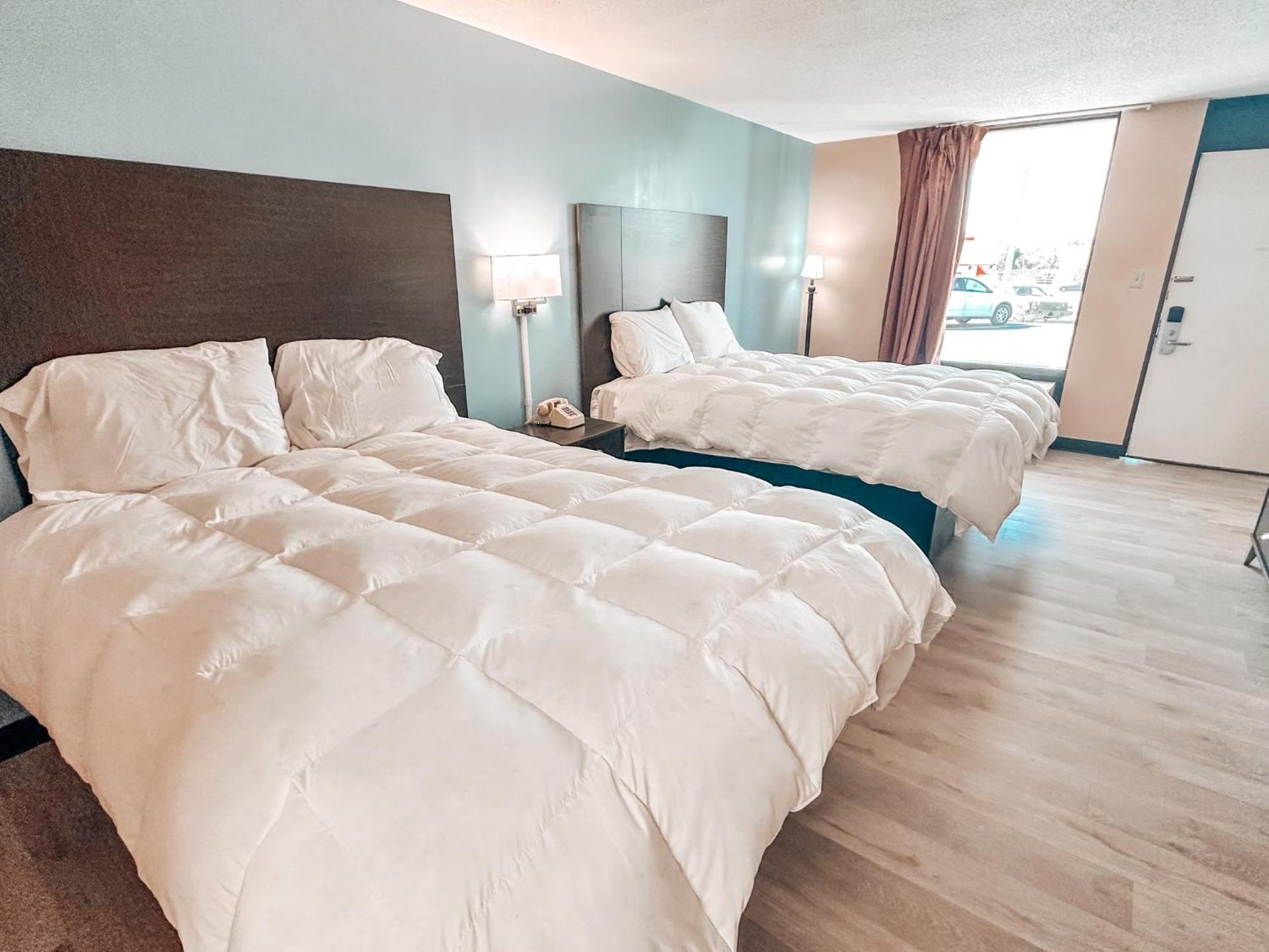 Laker Hotel
