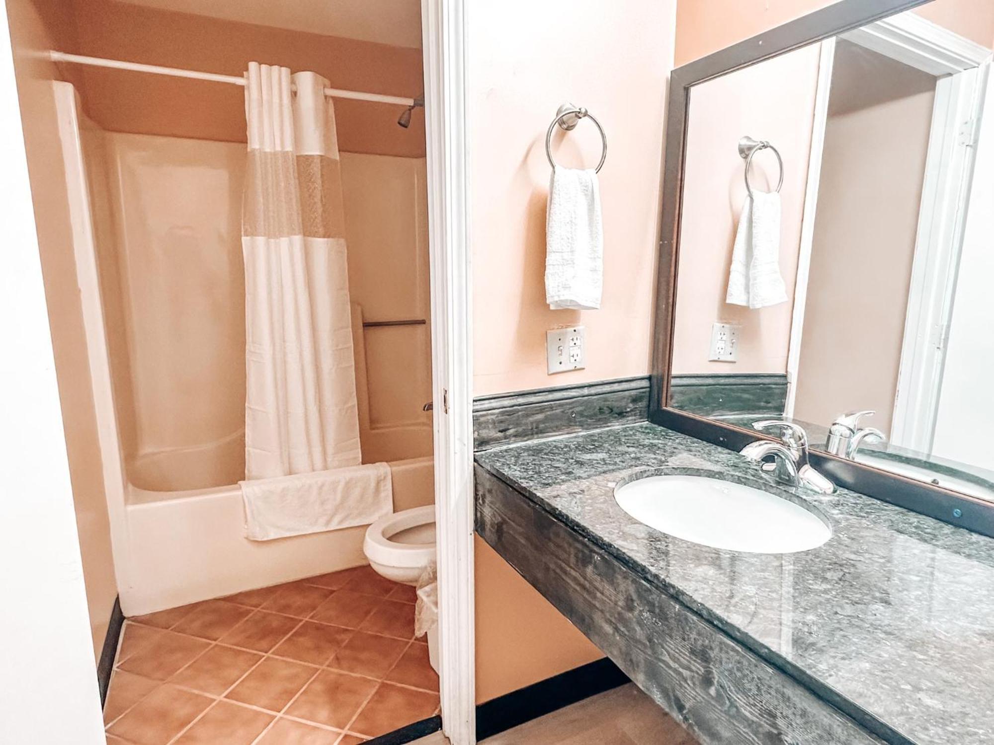 Hotel Laker Jamestown