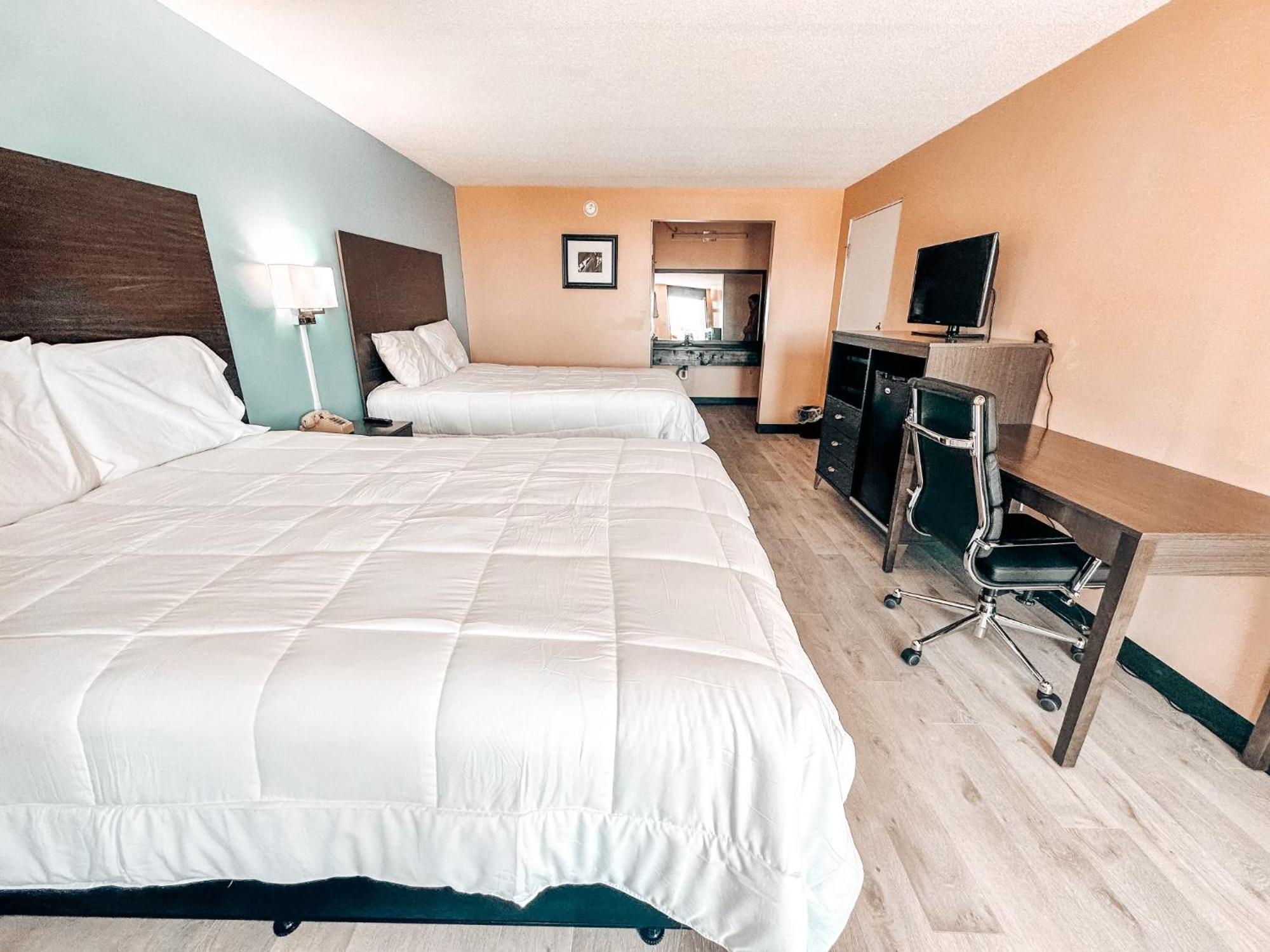 Laker Hotel Jamestown